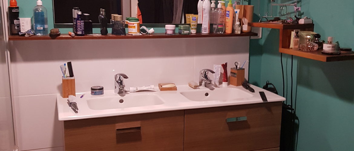 Meuble de salle de bain avec double lavabo intégré